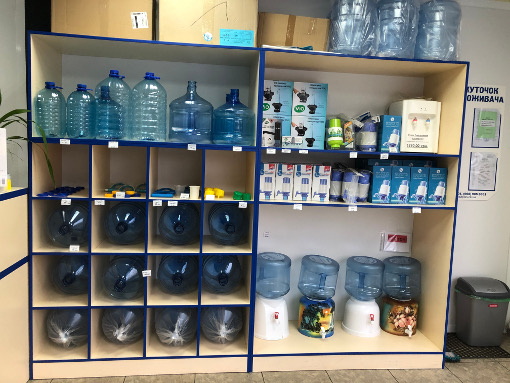 магазин з доставки якісної питної бутильованої води в Черкасах від Компанії Вода плюс